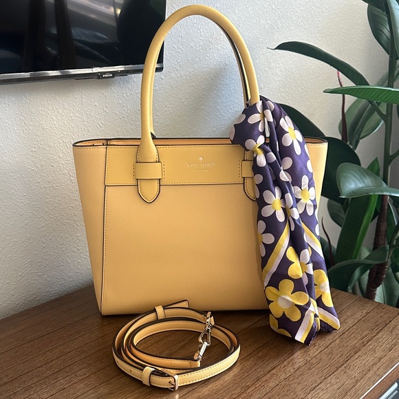kate spade Handbags - Kate Spade New York Melanie Satchel - Like New!